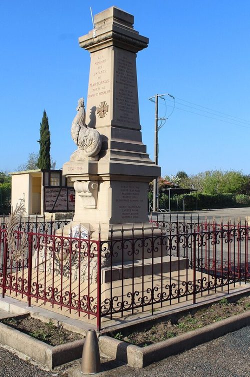 п. Марсоннас. Военный мемориал.