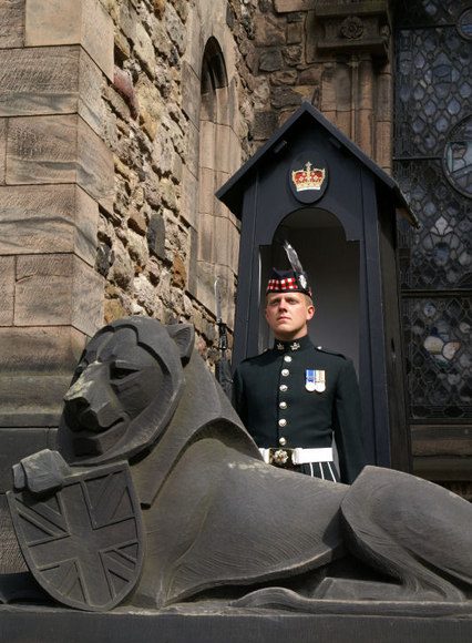 г. Эдинбург. Шотландский национальный военный мемориал.