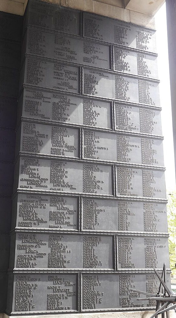 г. Лондон. Мемориал на Тауэр-Хилл в честь торговых моряков.