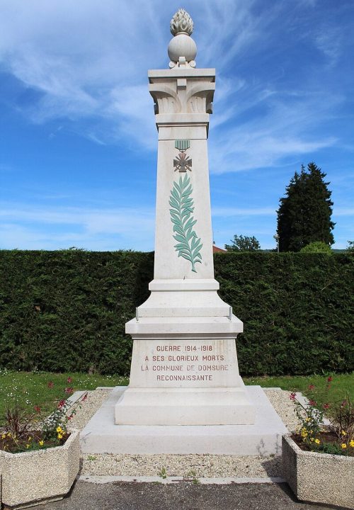г. Домсур. Военный мемориал. 