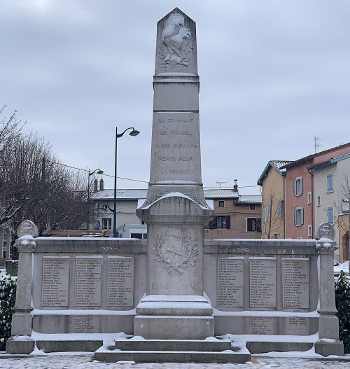 г. Мирибель. Военный мемориал. 