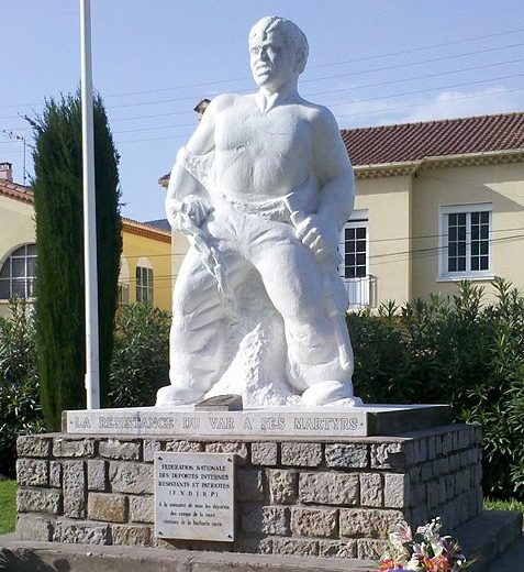 п. Драгиньян. Памятник Сопротивлению.