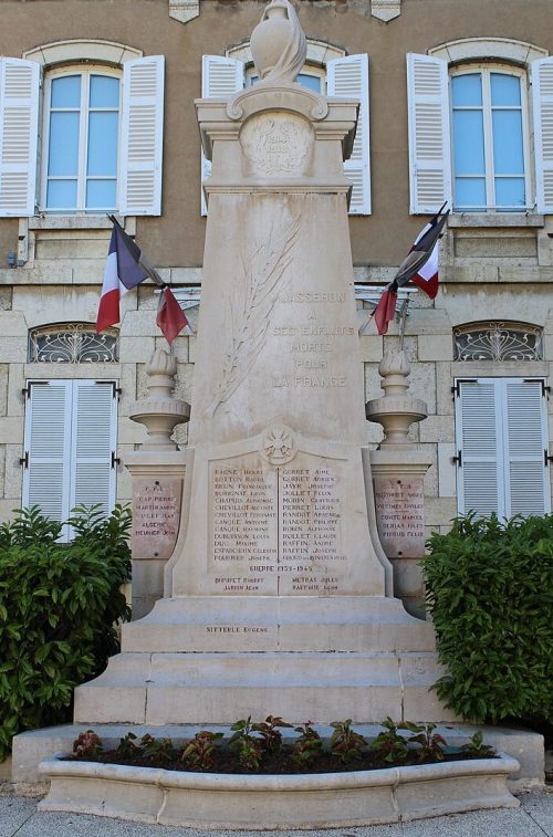 п. Жассерон. Военный мемориал.