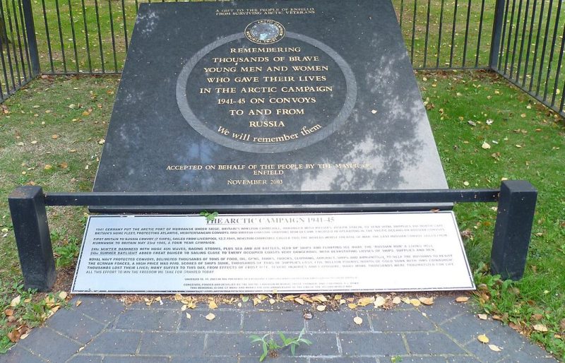 г. Энфилд. Военный мемориал в Энфилд-Тауне. 