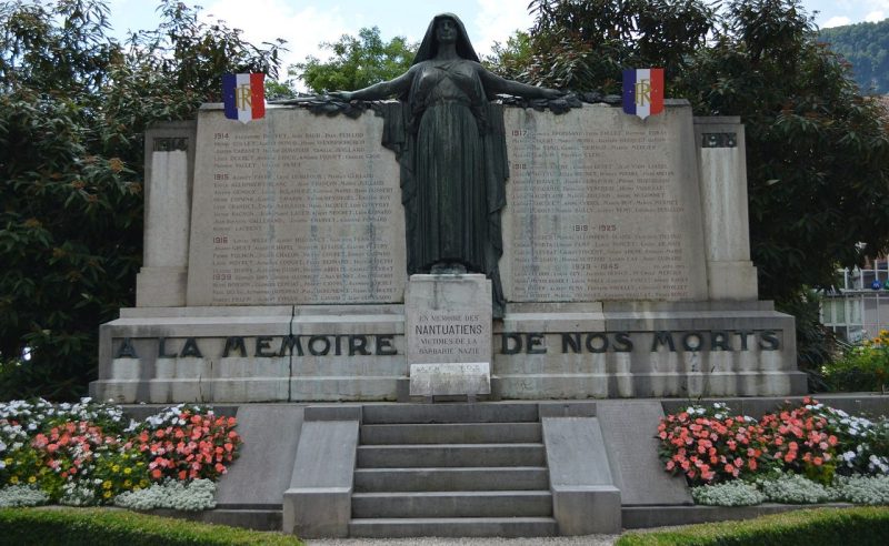 г. Нантуа. Военный мемориал.