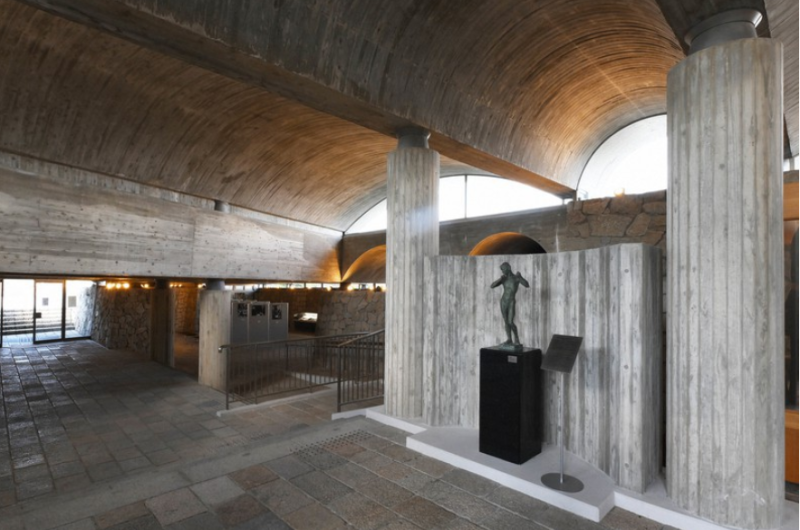 о. Авадзи. Мемориал памяти студентов, погибших на войне.