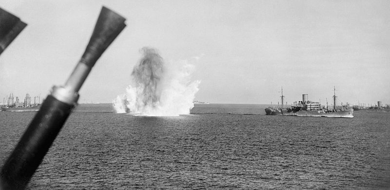 Воздушная атака конвоя. Август 1942 г.