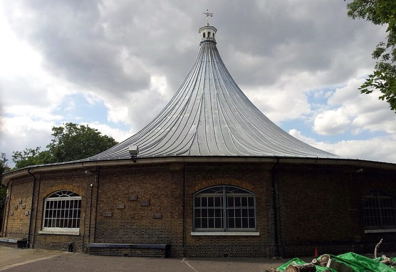 Ротонда, где располагается часть коллекции.