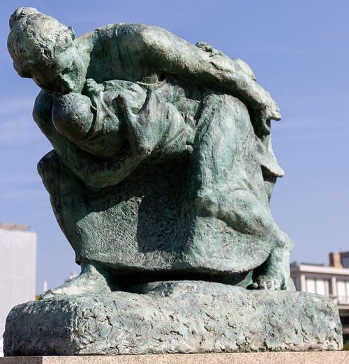 г. Хиросима. Мемориальный парк мира, построенный в память об атомной бомбардировке.