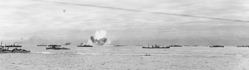 Взрыв корабля конвоя. 1941 г.