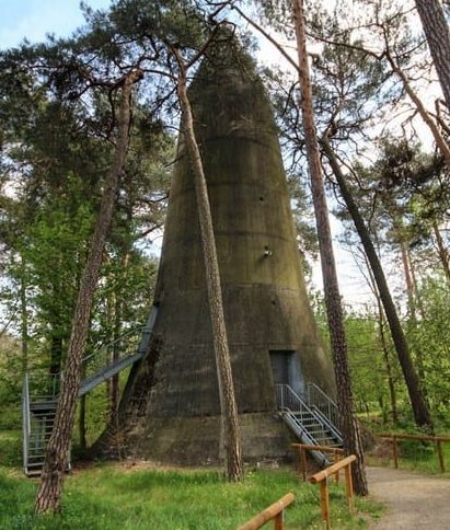 Башня-музей, расположенная в г. Вюнсдорфе. 