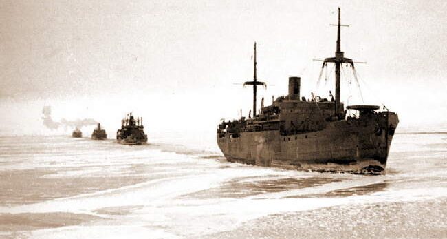 Союзный конвой на пути из Исландии в Мурманск.