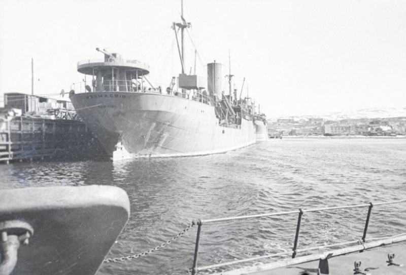 Англо-американские суда в Мурманском порту. 1942 г.