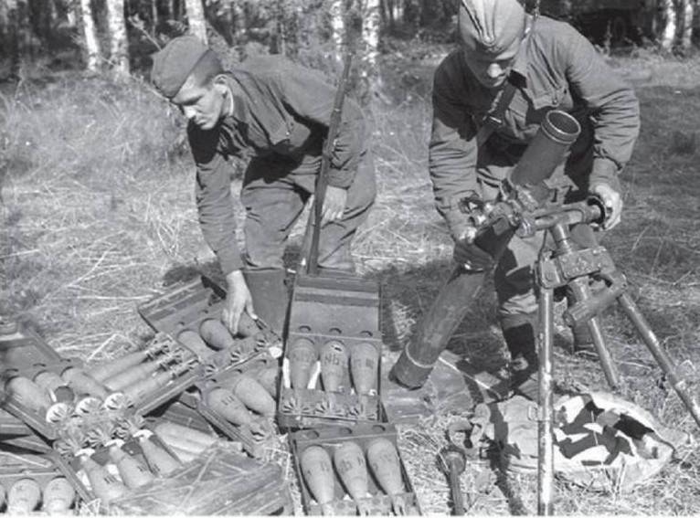 Трофейный немецкий миномёт 8 cm s.G.W. 34.